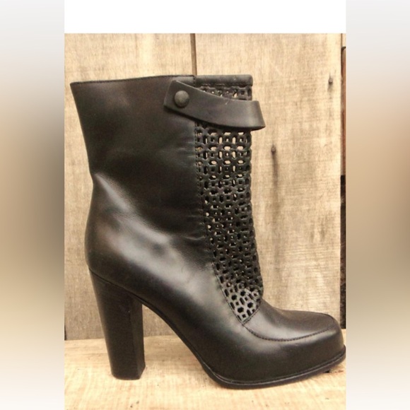 Made in Italy other stores Shoes - Brand: & Other Stories
- Boots & Other Stories, - size 37- good condition